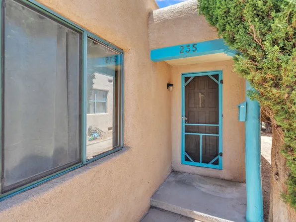 233 Solano Dr NE #2, Albuquerque, NM 87108