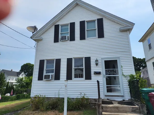 94 Sayles St, Lowell, MA 01851