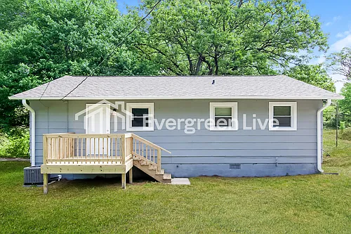 2031 Pine Dr Photo 1