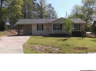 24 Eastwood Dr, Anniston, AL 36207