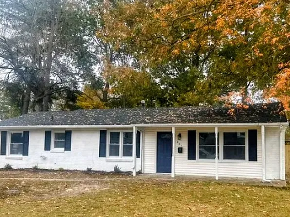 424 Elmont Rd #1, Virginia Beach, VA 23452