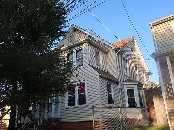 4th image of 245 Willard Ave