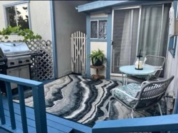 66 Brookwood Rd, Orinda, CA 94563