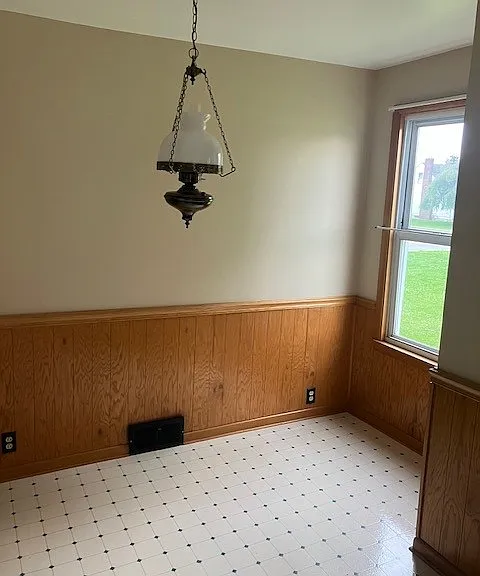 248 Oswald St — Photo 5