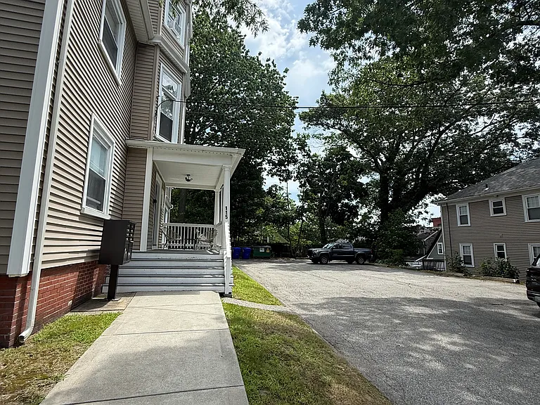 115 Butler Ave #4 — Photo 14