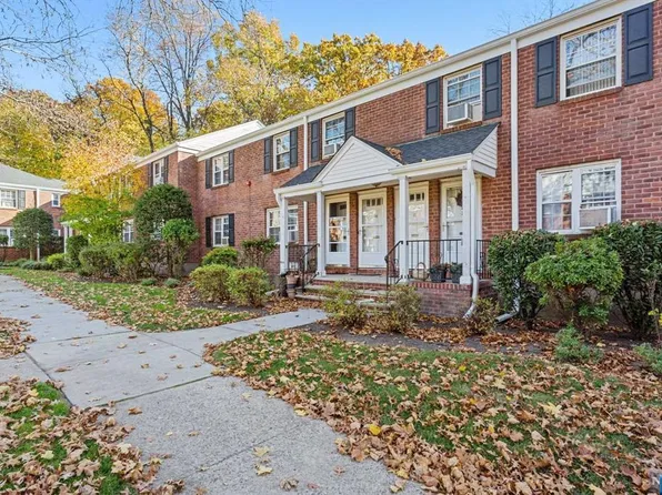 191 Knickerbocker Rd APT 20, Englewood, NJ 07631