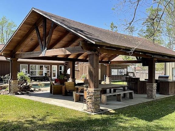 2nd image of 1011 Pine Needles Dr