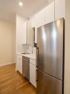 Rented by City Connections Realty | media 16