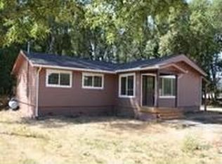 13705 Table Rock Rd, Central Pt, OR 97502