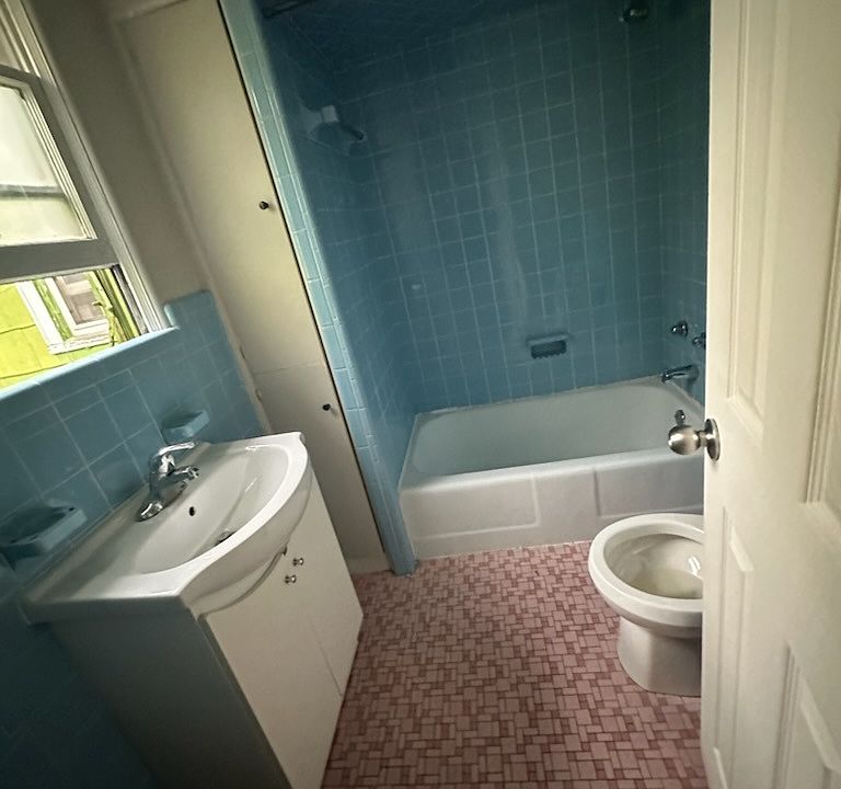 2nd image of 615-617 Webster St Unit 6