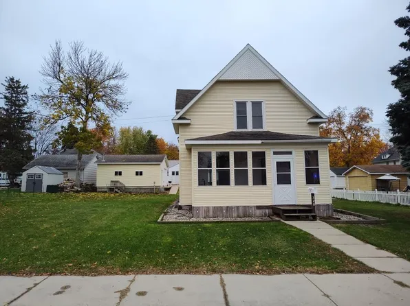 320 1st Ave SE, Glenwood, MN 56334