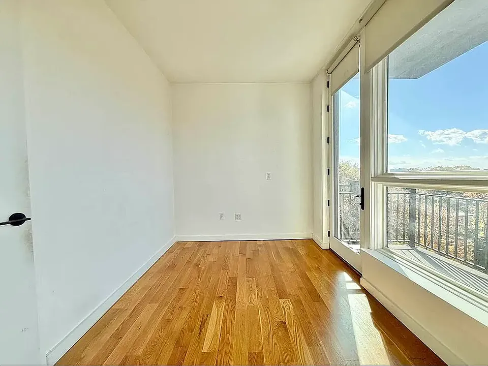 1326 Ocean Ave #8H