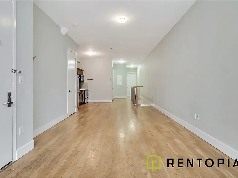 34 Meserole St #1 — Photo 9
