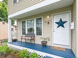 20 Rockmore Pl, Bridgeport, CT 06606