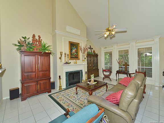 4th image of 8926 N Brae Bend