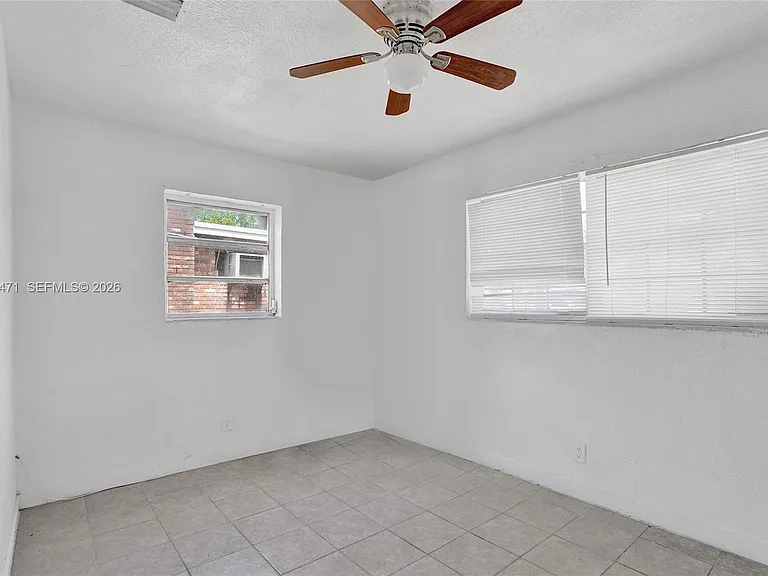 701 SW 7th St — Photo 15
