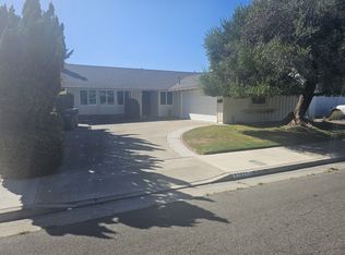 17831 Carranza Ln, Huntington Beach, CA 92647