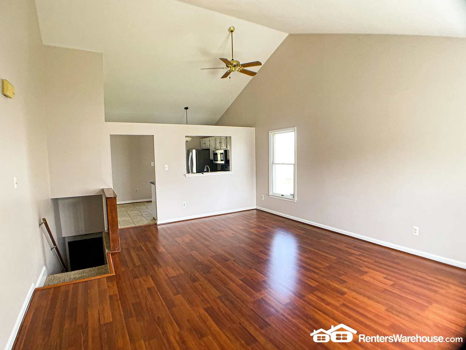 Charming 4 Bed/2Bath Cape Cod Home in Rockville! — Photo 3