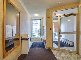 222 Wellesley Street East - The Wellsdale, Toronto, ON M4X 1G4