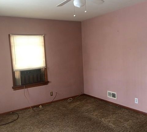 4th image of 2320 W Wiswall St
