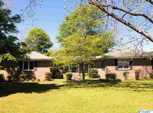 1322 Tillison Rd, Gadsden, AL 35903