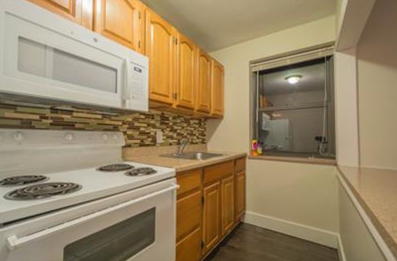 1st image of 420 Walnut Ave #2C