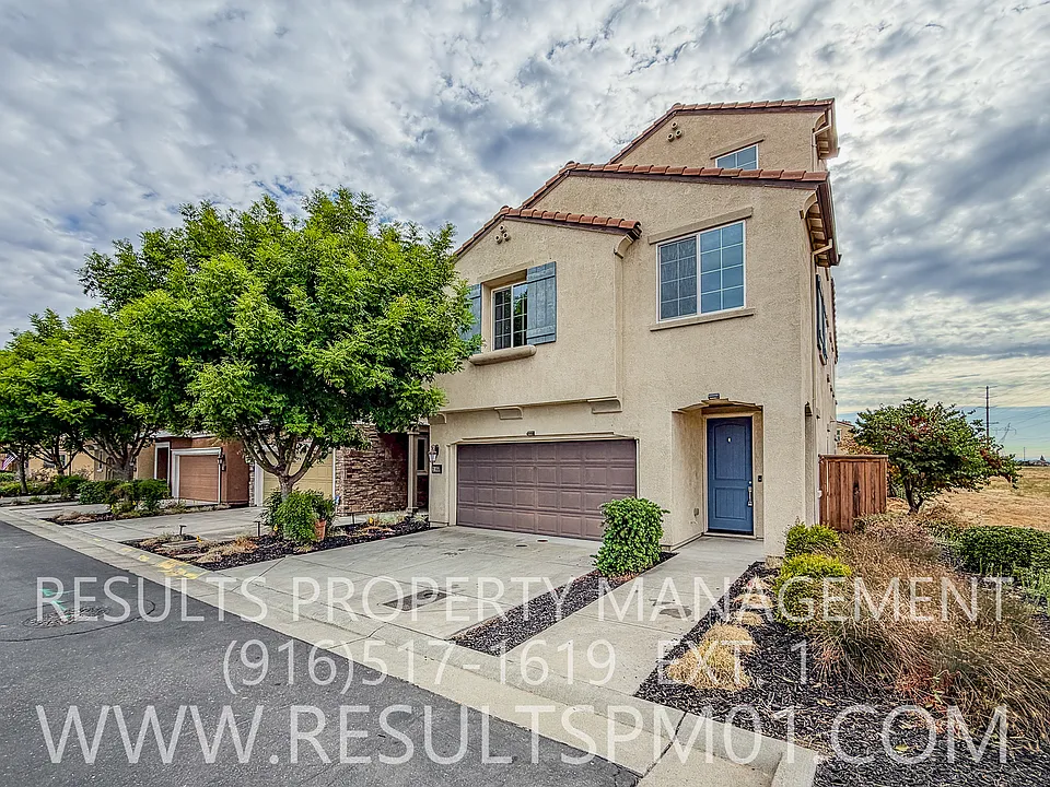 2165 Camino Real Way