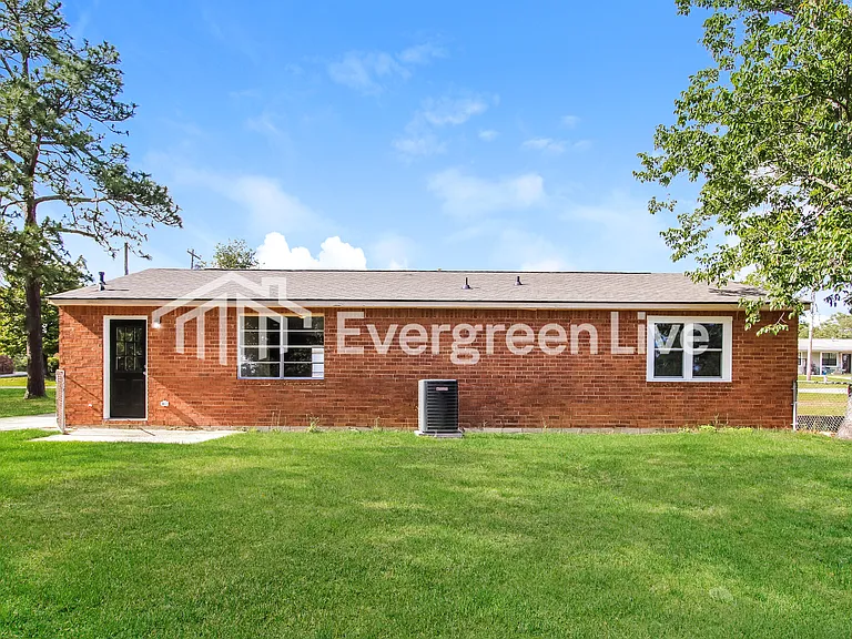 3701 Hickory Cove Rd — Photo 15