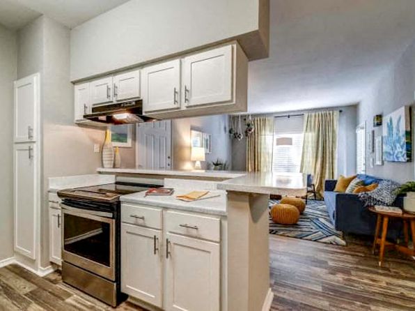 7221 S Staples St APT 513