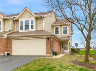 2111 Glasgow Ct, Hanover Park, IL 60133
