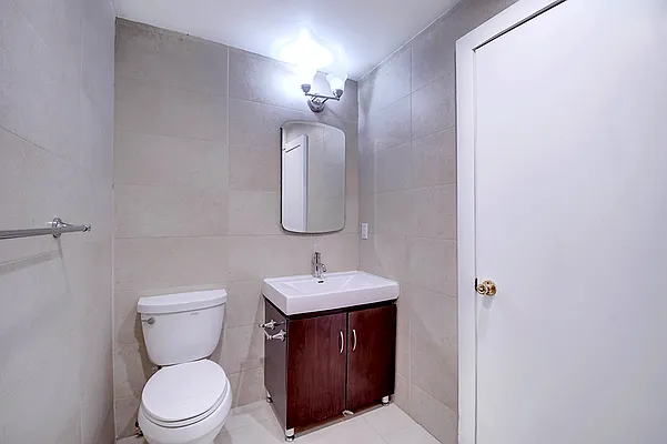 Rented by Urbane Brokerage | media 10