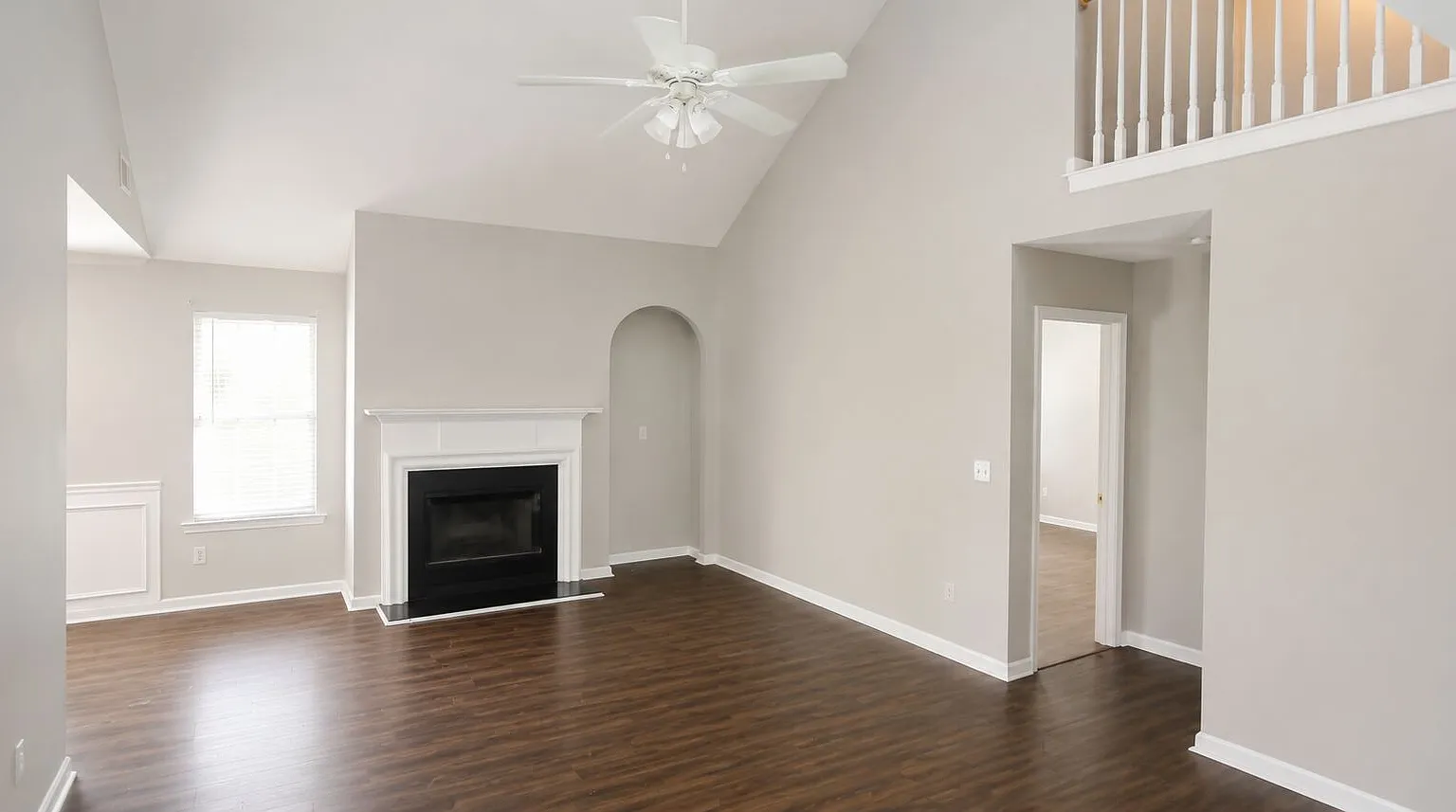 3 bed, 2.0 bath, 1725 sqft, $1,900 — Photo 2