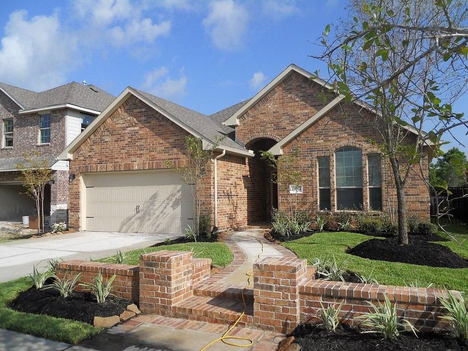 1st image of 18814 Cove Pointe Dr