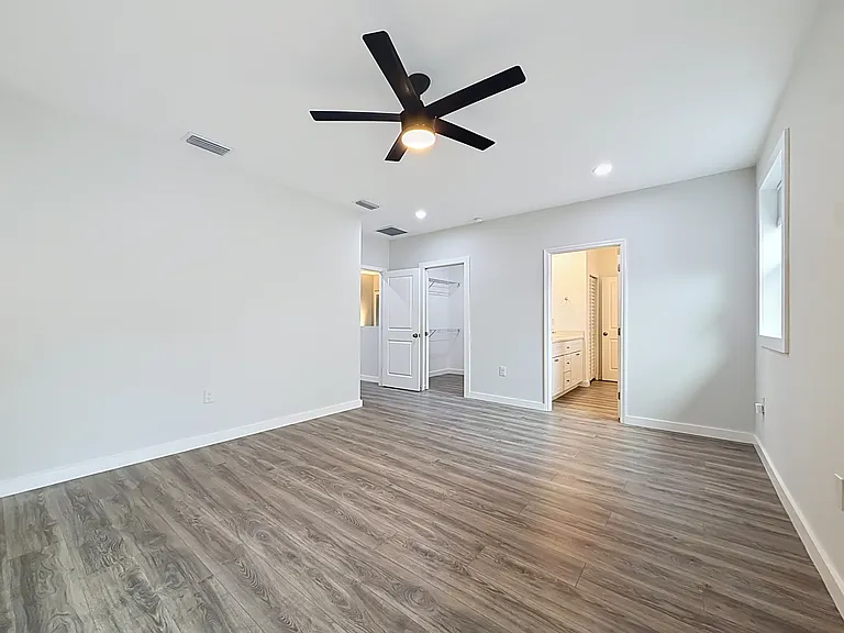 1956 Freedom Dr #1 — Photo 23