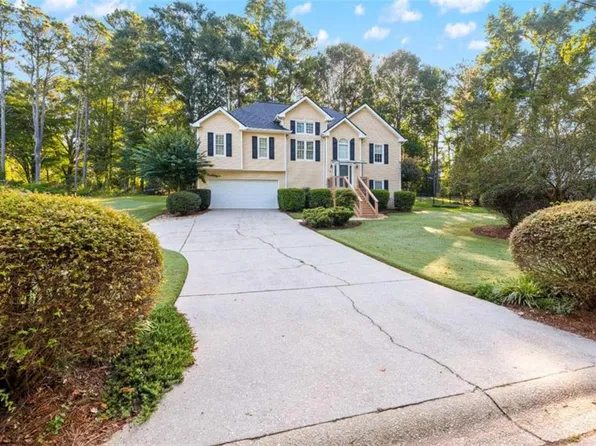 54 Wooddale Ln, Carrollton, GA 30117