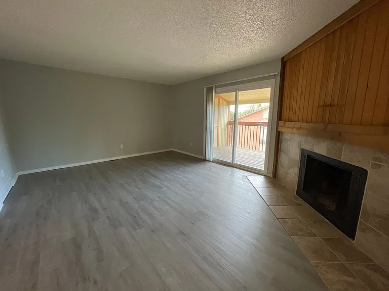 4015 Stonedike Dr — Photo 9