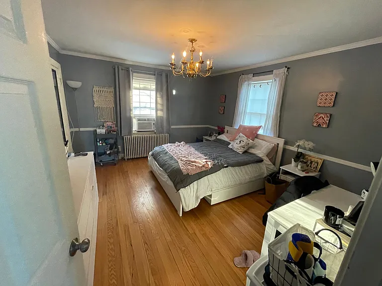 4025 Whitney Ave — Photo 11