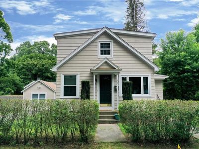 93 Rogers Ave, Barrington, RI, 02806