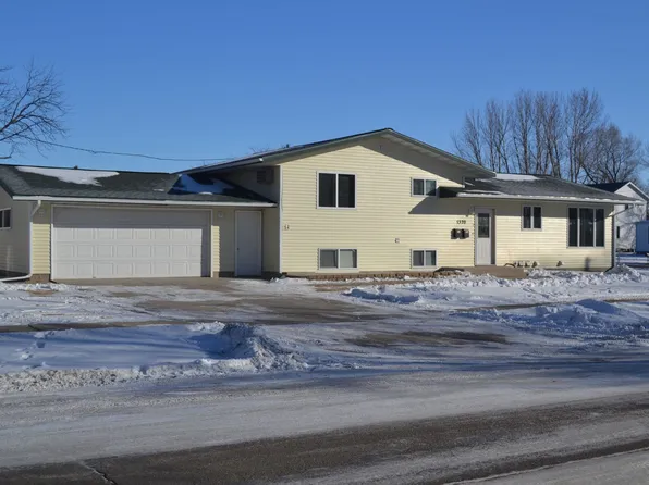 1320 27th Ave S, 1320 27th Ave S #1, Moorhead, MN 56560