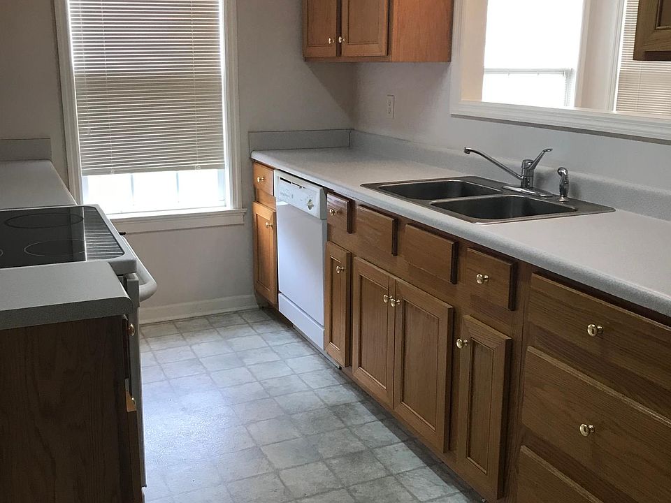 2nd image of 111 Easy St