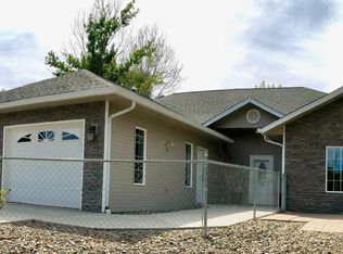 20 Lucky Ln, Selah, WA 98942