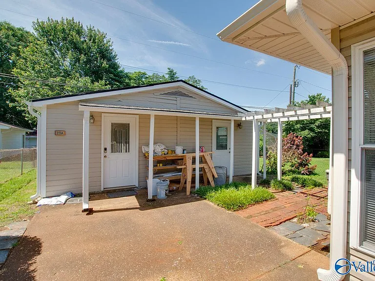 211 Wingate Ave SW — Photo 33