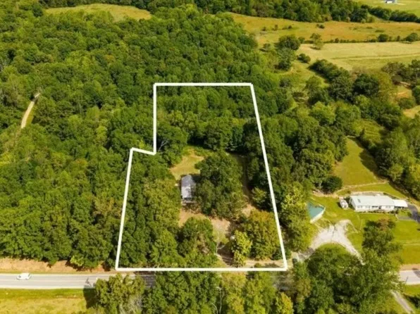 604 Hilham Hwy, Livingston, TN 38570