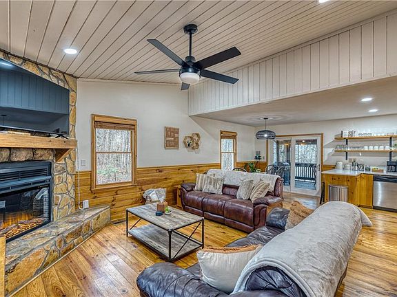 5th image of 357 Mystic Ln