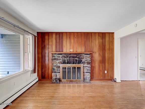 4th image of 351 Forrest St