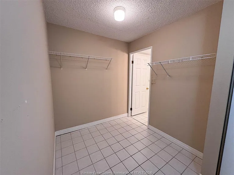75 Riverside Dr E #406 — Photo 7