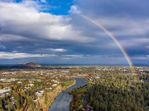 20013 Pinewood Rd, Bend, OR 97702