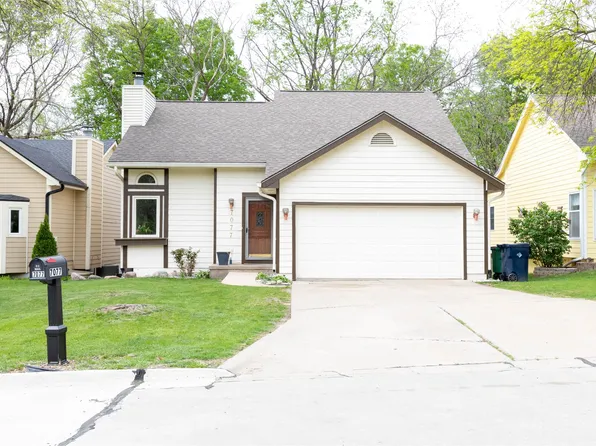 7077 Hickory Ln, Urbandale, IA 50322
