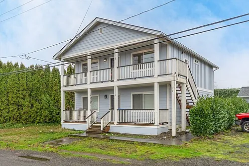 1111 Grand Ave #B Photo 1