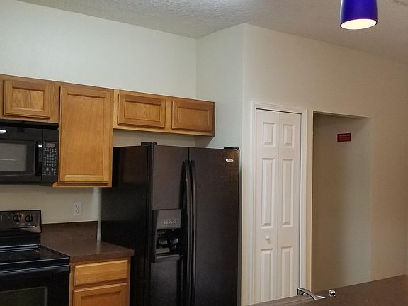 3rd image of 3610 KIRKPATRICK Circle #5